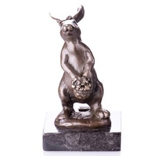 Bronze Skulptur / Figur ," Hase mit Korb ", sign.Milo , Höhe 14cm /229