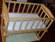 Babybeistellbett mit Rollen