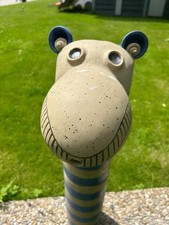 Handgetöpferter Nilpferd Springbrunnen