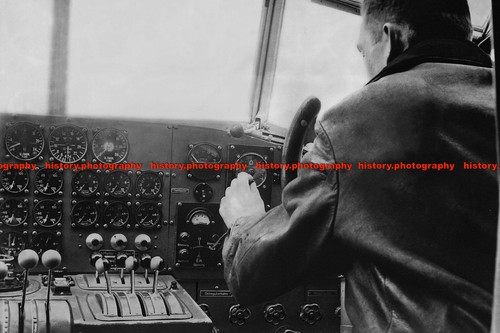 F002448 cockpit eines junkers - f002448,