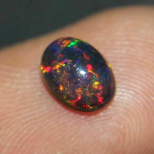 Natürlicher schwarzer opal - natürlicher,