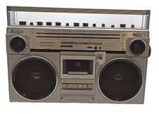 Teildefekt GoldStar TSR-580 Portables Radio Tape Deck Ghettoblaster Bastlerstück