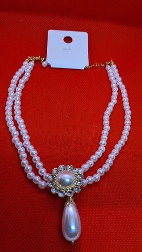 Collier mit perlen und - mit,