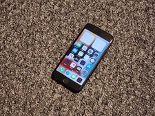 Apple iPhone 7 - 32GB -
