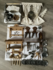 Antike Puppenstubenmöbel