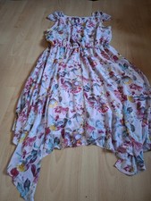 Kleid , Rock und 4 Hosen.... entspricht alles XL und XXL Damen