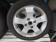 Alufelgen mit Allwetterreifen