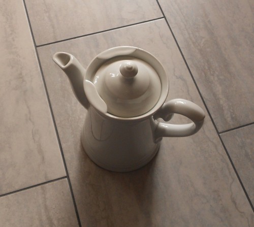 Große alte kaffeekanne weiß - alte, kaffeekanne,