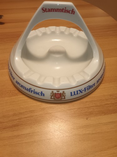 Stammtisch/Aschenbecher
