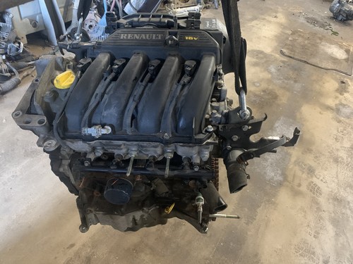 Motor benzin renault laguna - motor,