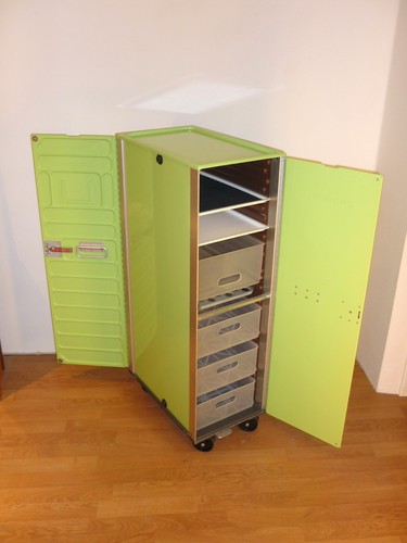 Half-Size-Flugzeugtrolley