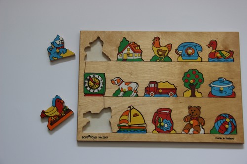 Steckpuzzle aus holz - aus,