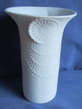 Kaiser Porzellan Biskuit Vase 18,5 cm weiß Strahlenrelief 601/18 M. Frey Retro