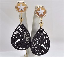 18KT Gold Yellow Earrings With