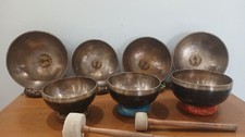 Kundalini geschnitztes tibetisches Klangschalen-Set - Chakra-Heilung,...