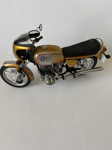 Bmw 90s von schuco - 1:10,