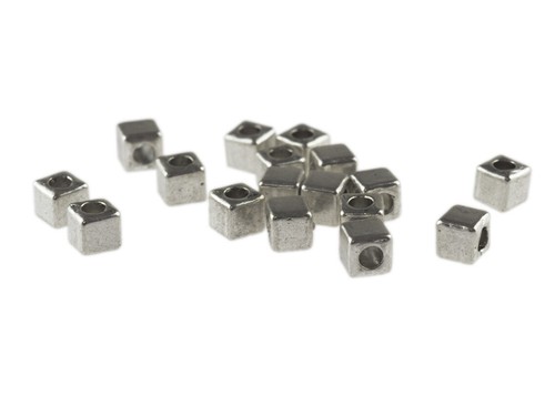 Zwischenperlen cube in - zwischenperlen,