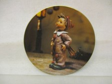 x-21351	Extec Edition Hummel Porzellan Sammelteller " Im Fastnachtskostüm "
