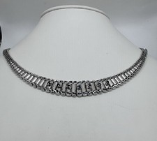 Klassisches 70er J. Collier