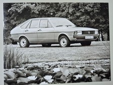 S/W-Pressefoto Volkswagen Passat B1 Viertürer Schrägheck Facelift 08/1977