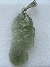 Natürlicher Moldavit Opaleffekt Anhänger 1,29g. Exklusiver Struktur Loc Chlum