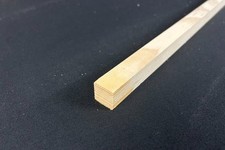 Holzleiste Quadratleiste Kiefer/Fichte ca. 20 x 20 x 1000 mm B-Sort. (VE 10 Stk)