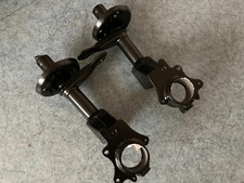 Audi 80 Typ 81 85 Federbeinrohre vorne Federbeine Quattro 811412025F 811412026F