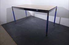 USM Haller Tisch mit