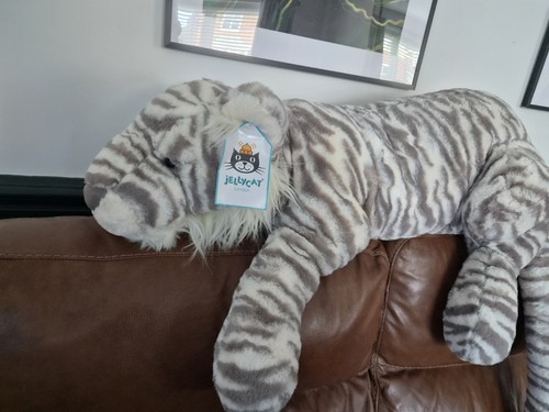 Jellycat really big sacha - sacha, snow