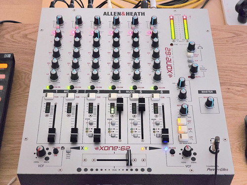 Xone analog dj mixer - analog,