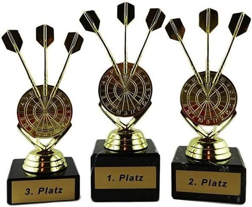 Dart pokale mit ihrer - mit,
