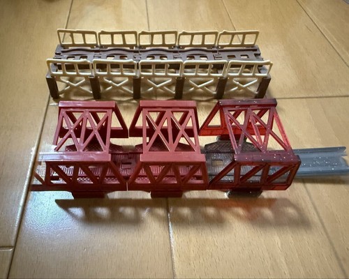 Tomy capsule plarail brown - tomy,