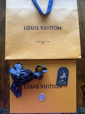 Original Louis Vuitton Geschenkbox, Tüte, Geschenkband, Anhänger  neuwertig