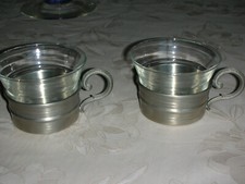 Zwei schöne Teegläser mit