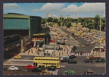 Berlin Ansichtskarte Autos Automobil Oldtimer Bus VW Käfer Volvo u.a Bahnhof Zoo