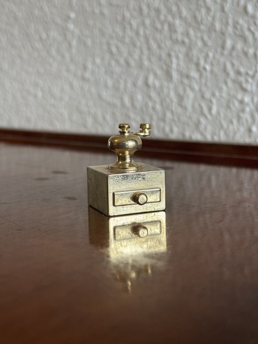 Miniatur kaffeemühle aus - kaffeemühle,