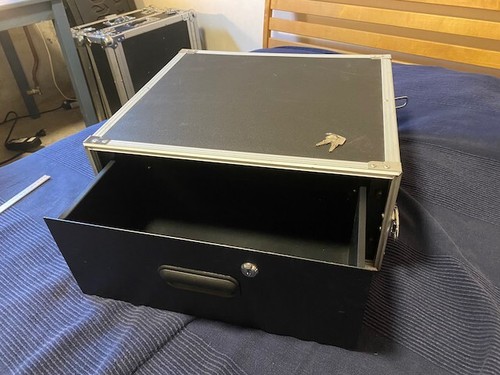 Rack case he inklusive - 4,