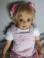 Die Künstlerpuppe MIA, von Gerlinde Feser aus Silikon-Vinyl, 2008, MPG