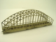 Bogen  Brücke  gerade aus