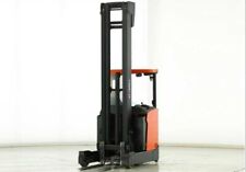 BT Schubmaststapler RRE200,gebraucht wenig gelaufen und neu Lackiert 
