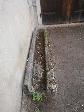 Sandstein Trog Steintrog historisch antik alt seitlich offen 2,15m * 0.40 ca. 