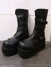 TRASHVILLE-205 vegane Damenia Damen Plateaustiefel schwarz mit Riemchen