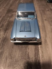 Maisto Dodge 330 1963 1:18 –