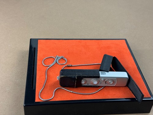 Minox 8x11 format miniature - minox,