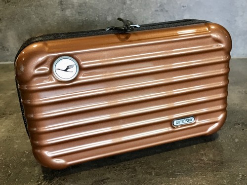 Rimowa lufthansa amenity kit - amenity,