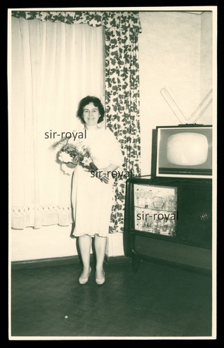 Frau neben stassfurt fernseher - neben,