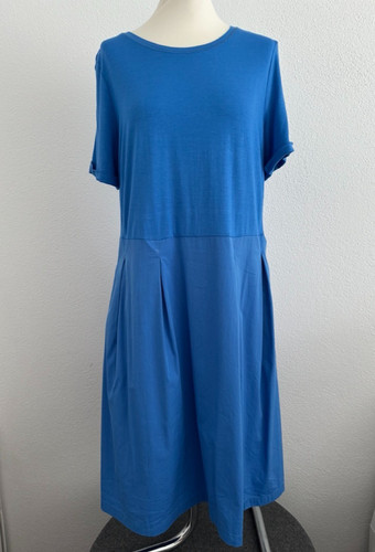 Neues kleid robe - v., légère