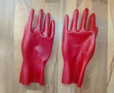 rote Latexhandschuhe