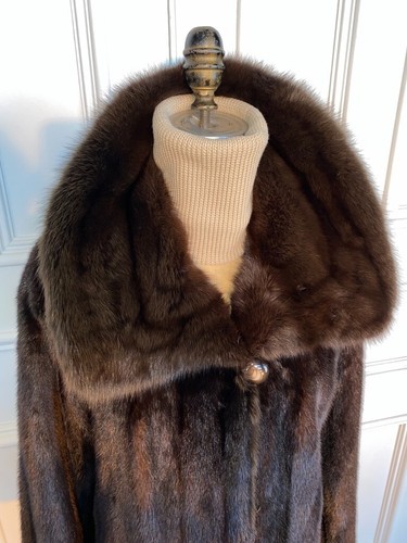 Stunning nat female - nat., mink
