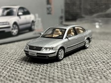 Xcartoys VW Passat B5 (Typ 3B) 1:64 Volkswagen Modellauto OVP Ähnl Kyosho